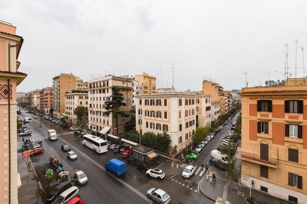 Vatican Brothers Apartment *